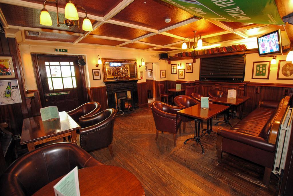 The Lansdowne Hotel Дъблин Екстериор снимка