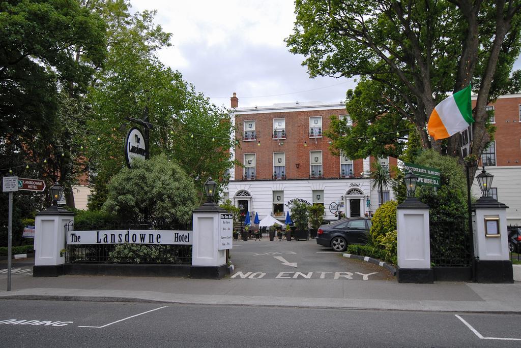 The Lansdowne Hotel Дъблин Екстериор снимка