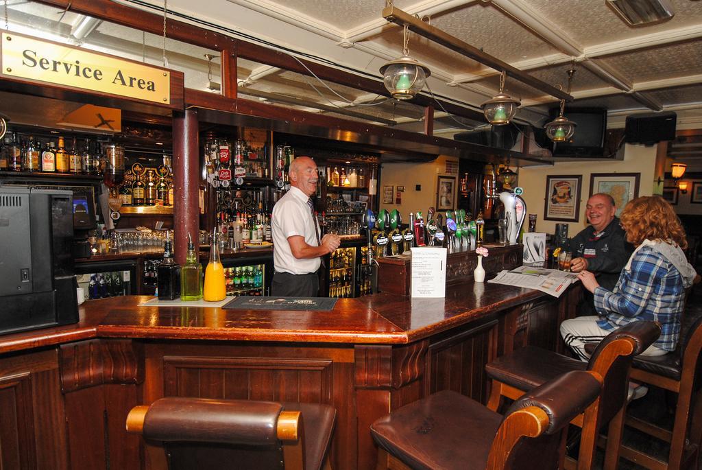 The Lansdowne Hotel Дъблин Екстериор снимка