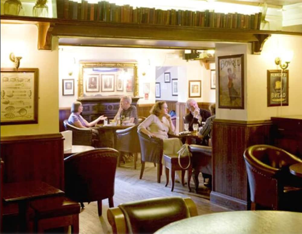 The Lansdowne Hotel Дъблин Екстериор снимка