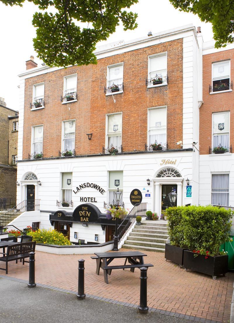The Lansdowne Hotel Дъблин Екстериор снимка