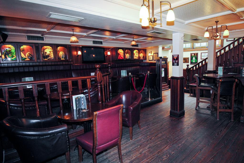 The Lansdowne Hotel Дъблин Екстериор снимка