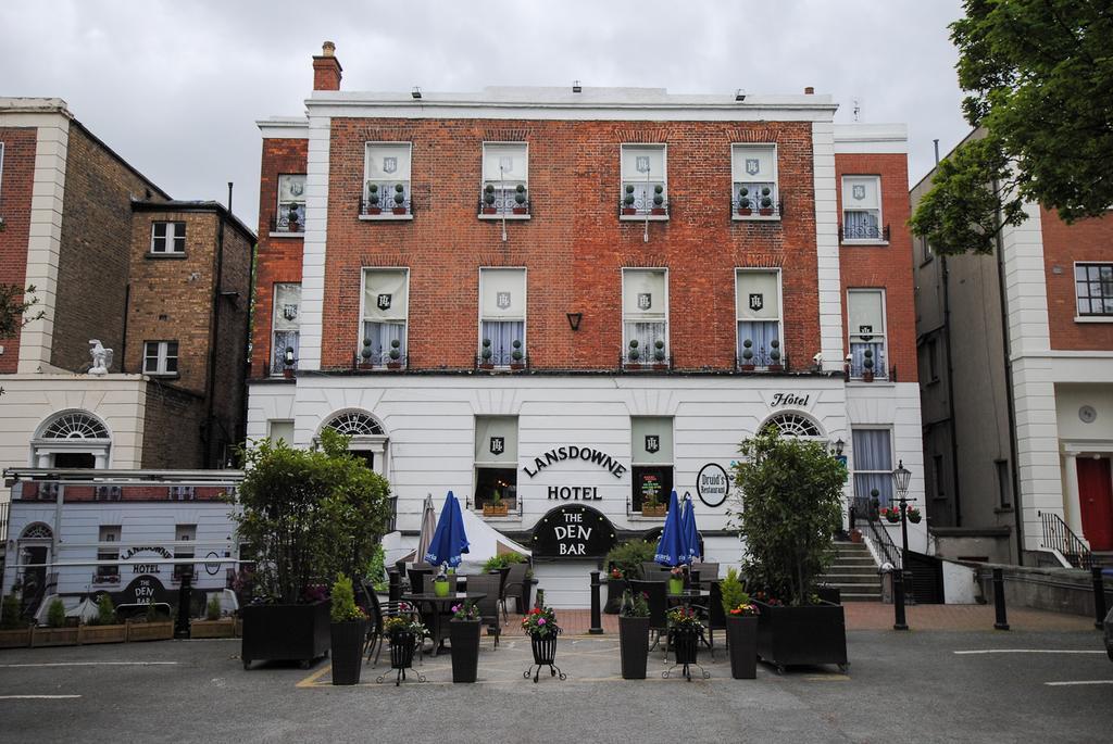 The Lansdowne Hotel Дъблин Екстериор снимка